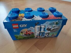 LEGO stavebnice City 60270 Policejní box s kostkami