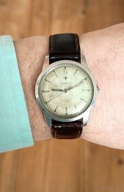 Pěkně zachovalé automatické hodinky Cortebert