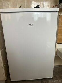 Prodám ledničku s mrazákem  AEG RTB411E1AW