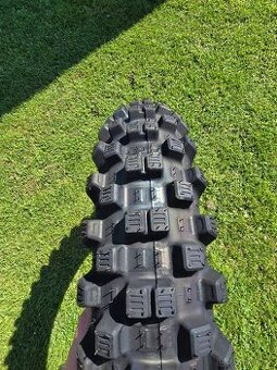 Pneu 140/80 r18