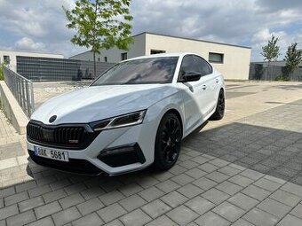 Octavia 4 2.0 tsi rs tovární Zaruka