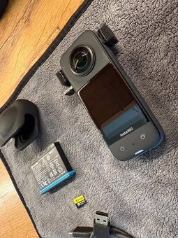 Insta360 X3 - 1