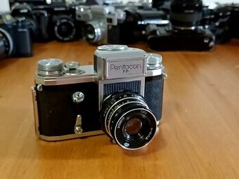 Fotoaparát PENTACON FB s objektivem - 1956