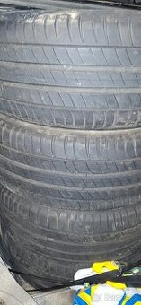 Letni pneu 215/50 R18