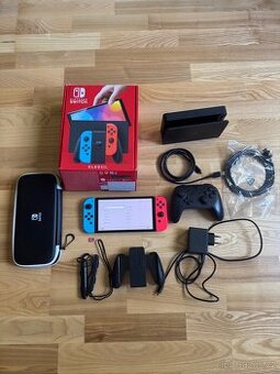 Nintendo Switch OLED + SD + Obal + Pro Controller