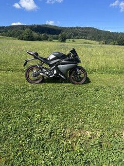 Yamaha yzf 125 - 1