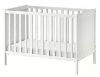 Dětská postýlka IKEA Sundvik + matrace + chránička