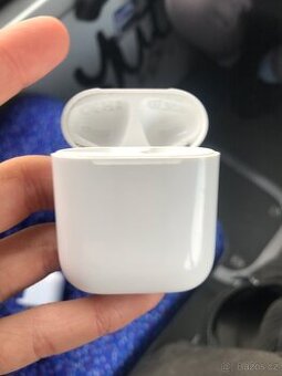 bezdrátová sluchátka Airpods 2
