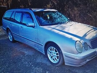 Mercedes-Benz E 220 CDI