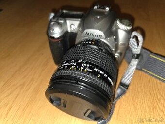 NIKON D50+ NIKON 24-120+2GB PAMETOVKA BATERKA SE NABIJI PRE