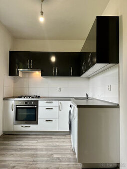 Pronájem bytu 2+1, Opavská, Poruba, 10800 Kč/měs, 55 m2