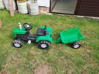 Šlapací traktor
