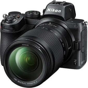 Špičkový Nikon Z5 s objektívom NIKKOR 24-200 mm/4.0-6.3