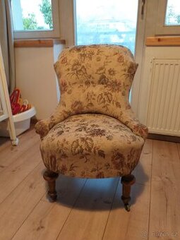 Čalouněná křesílka s kolečky