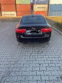 Jaguar xe 2.0d. awd 132kw. R.SPORT