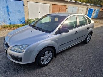 Prodám Ford Focus, 2005, 1,6 benzin, Rezervace