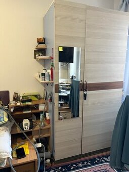 Šatní skříň - 1