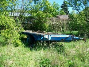 PRODÁM jednoosý plošinový robust. přívěs ( vlečku ) : - 1