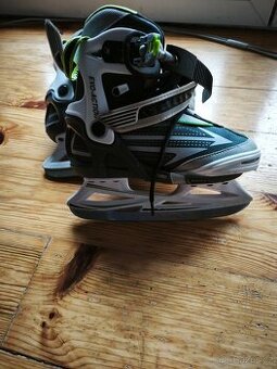 Dětské nastavitelné lední brusle