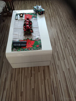 Konferenční stolek