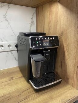 Prodám kávovar Philips 5500 LatteGo.