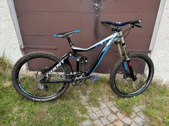 Downhillové kolo Giant Glory