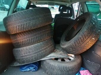 Zimní 225/60 r17 nokian