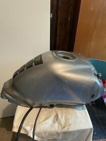 Nádrž Honda cbf 600