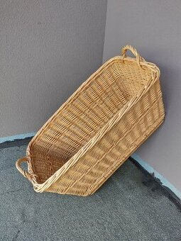 Pěkný proutěný koš