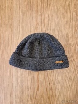 Tmavě zelená čepice ze 100% merino vlny