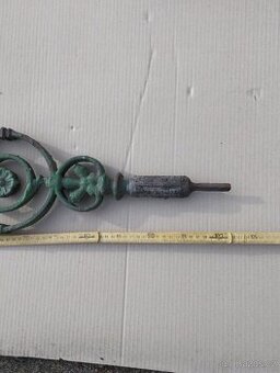 litinové zábradlí