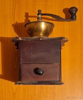 Starožitný mlýnek 3