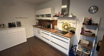 Luxusní moderní linka se spotřebiči,6317