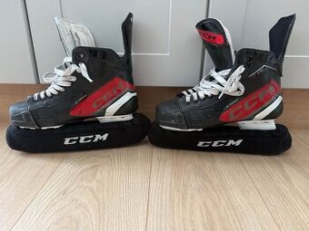 Brusle CCM FT670, vel.6,5