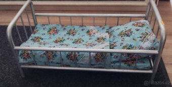 Postýlka pro panenky