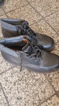 Pracovní boty