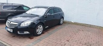 Opel Insignia 200KW servisní kniha, 2 sady kol