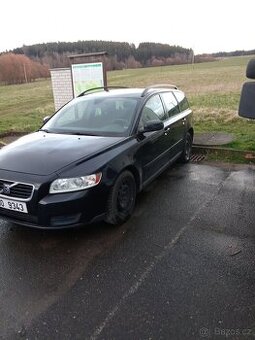 Prodám Volvo v50 plně pojízdné