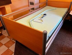 Zdravotní elektrická postel polohovací (kompletní)
