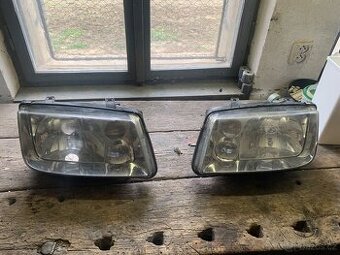 Volkswagen Bora predni svetla