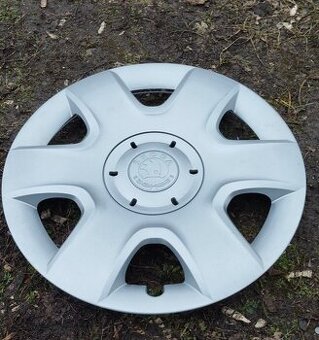 Poklice Škoda Fabia 2. 15" Jeden kus  Nová
