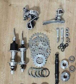 Prodám sadu dílů Shimano 105 Golden Arrow