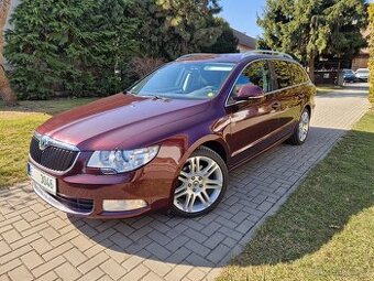 ŠKODA SUPERB 2.0 TDI XENONY MANUÁL