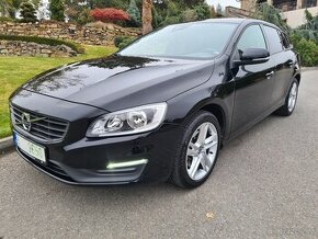 VOLVO V60 2,0 D2 MAN NAVI TEMPOMAT