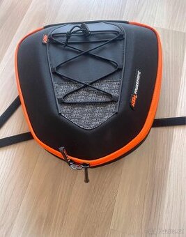 KTM batoh na sedlo spolujezdce
