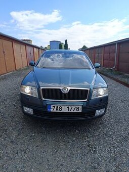 Prodám Škoda Octavia 2 sedan Rok výroby 06 2.0.110kw STK plá