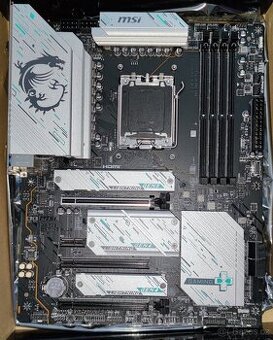 MSI MAG X670E GAMING PLUS WIFI