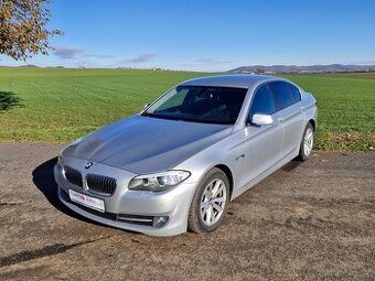 BMW 523i manuál, CZ, velký servis, NAVI, PDC