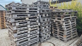 Palety na paleni za odvoz cca 150 kusu