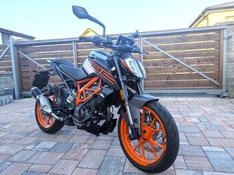KTM Duke 125 2021, 1. Majitel, 1973km Stav nového motocyklu